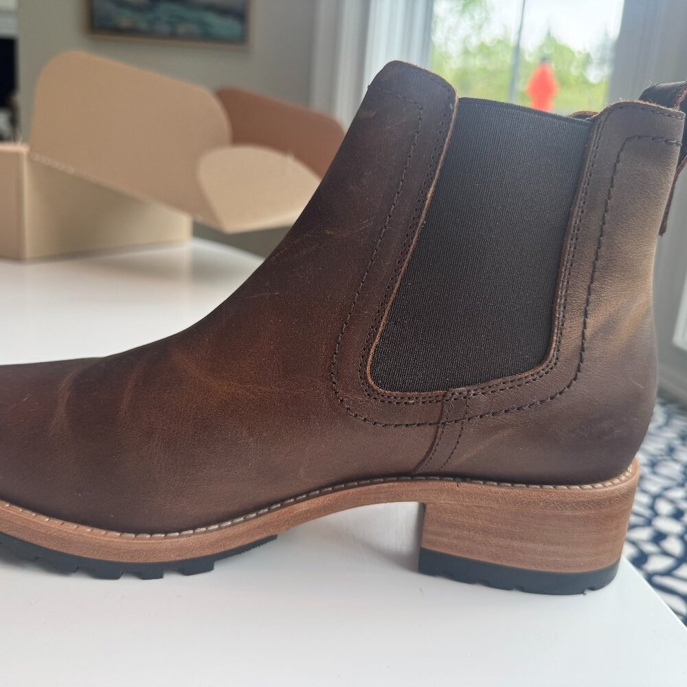 Portland Leather Chelsea Boots  women's 9.5